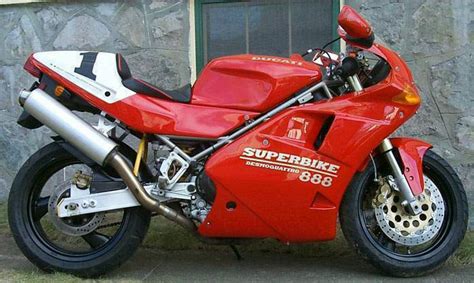 Ducati 888 Gallery | Classic Motorbikes