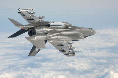 'Game-changing' Lightning II impresses RAF pilot - News stories - GOV.UK