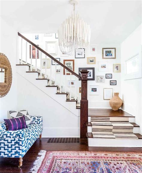 13 formas elegantes de decorar la pared de la escalera - Home comfort