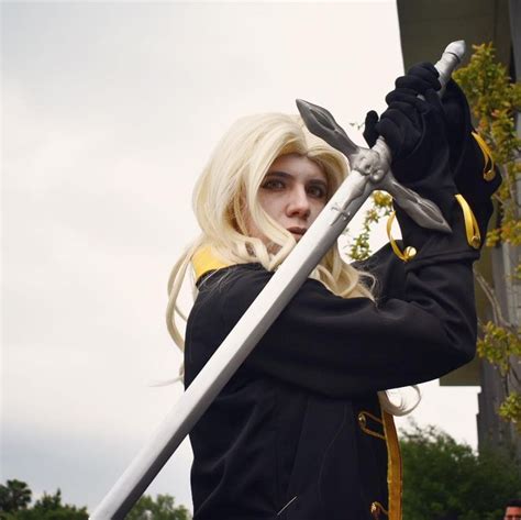 Alucard cosplay (Castlevania Netflix Series) by Andrea Valenti ...