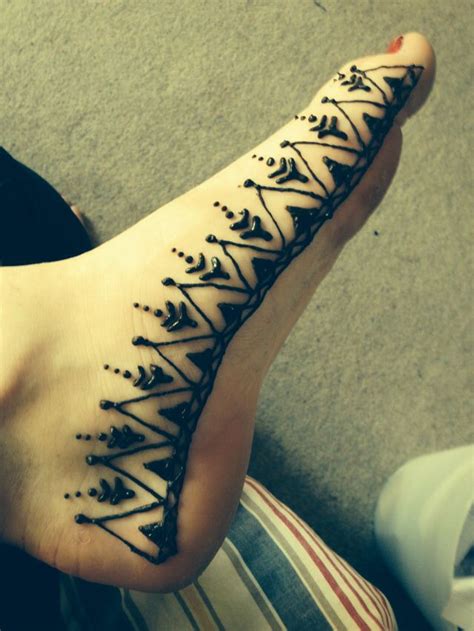 Easy and simple henna foot design | Henna tattoo designs, Henna designs ...