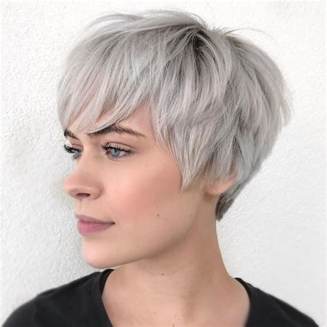 Short Haircuts For Thick Gray Hair : MODERN STUNNING SHORT GRAY ...