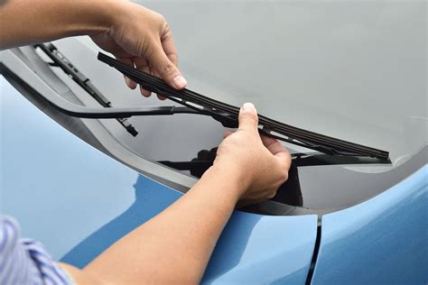 Proper Timing to Change Your Windshield Wipers - Auto Clinic of Franklin