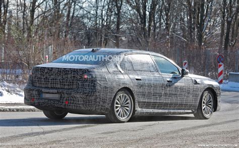 2023 BMW i7 spy shots: Next-gen 7-Series' electric version spotted