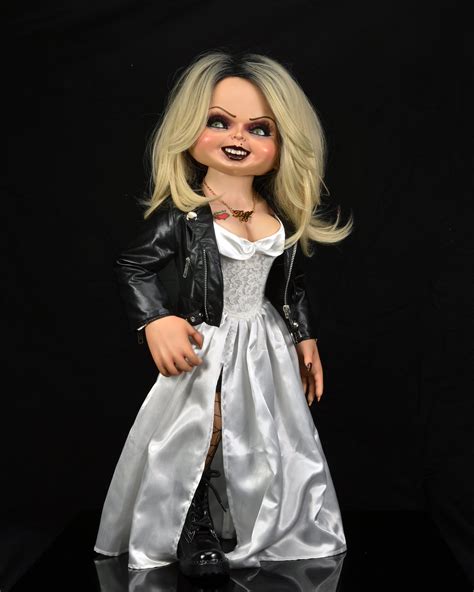 Bride of Chucky - 1:1 Replica - Life-Size Tiffany – NECA