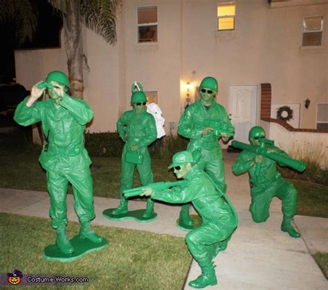 Toy Story Soldiers Homemade Halloween Costume - Photo 7/7