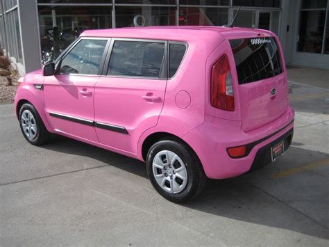 A pink kia soul...I WANT IT!!!!!!!!!! | Kia soul, Kia, Car accessories ...