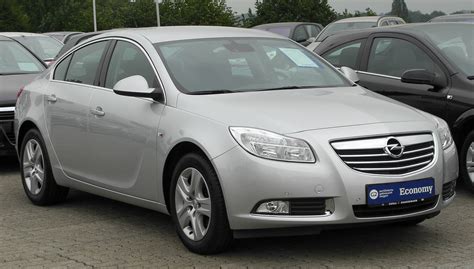 OPEL INSIGNIA - Review and photos