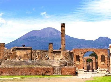 Mt Vesuvius Pompeii Day Trip from Naples - City Wonders | Amalfi coast ...