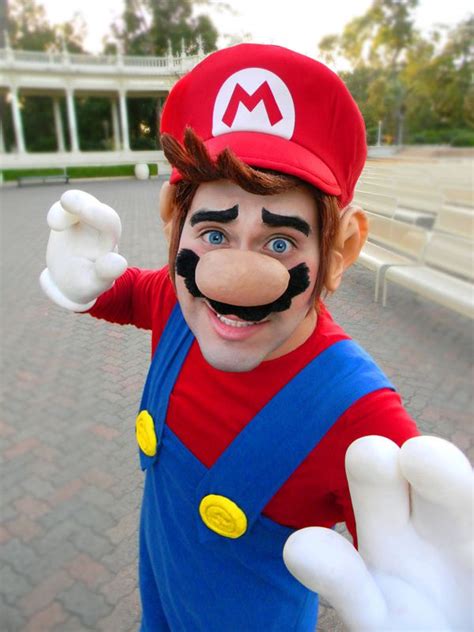 Creepy Lifelike Super Mario Costume | Mario cosplay, Super mario ...