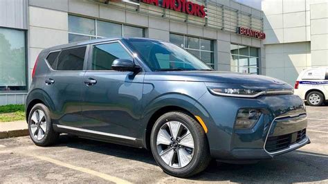 2020 Kia Soul EV Limited Long-Range Test Drive Review (Video)