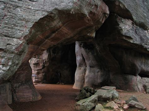 Bhimbetka Caves Inhabited for More Than 100,000 Years