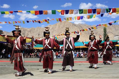 Cultural Dance At Ladakh Festival Editorial Image - Image: 26774450