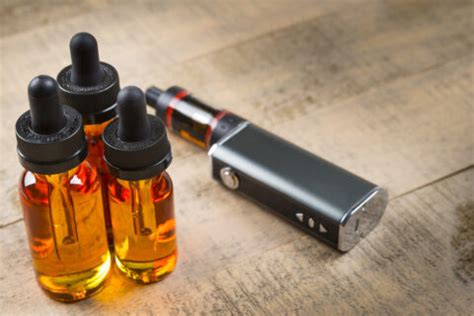 A Complete Beginner’s Guide to the Best Vape Starter Kit | The Old Hag