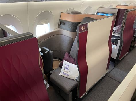 Qatar Airways Airbus A350 1000 Business Class - Image to u