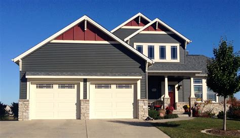 exterior accent gable - Google Search | Gray house exterior, House ...