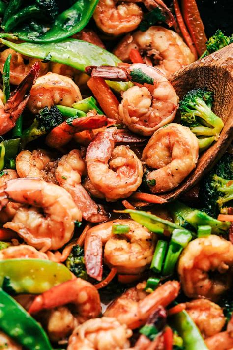 15 minute Garlic Shrimp Stir Fry | The Recipe Critic