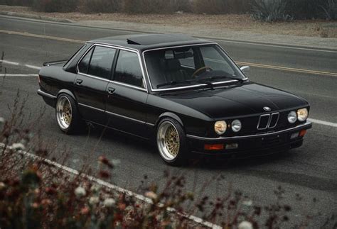 The E28 BMW 5-Series Showed a Brand Entering its Golden Era