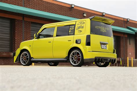 Custom Scion xB (2006) - Arlon Electric Lime Wrap