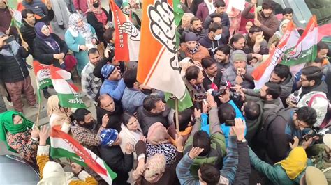 Congress holds protest in Srinagar against attacks on Rahul Gandhi's ...