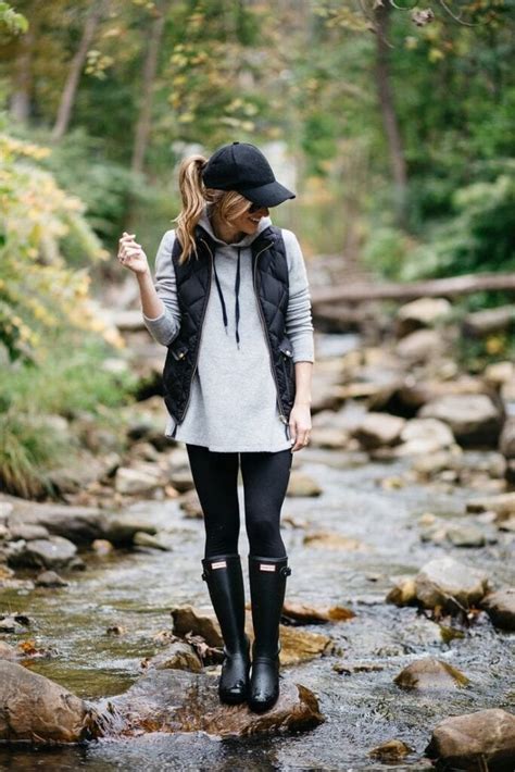 What to Wear with Hiking Boots 26 Outfits & Styling Tips