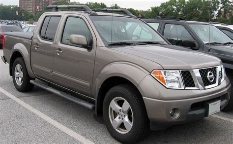 2007 Nissan Frontier SE - Crew Cab Pickup 4.0L V6 4x4 Manual 6.1 ft Bed