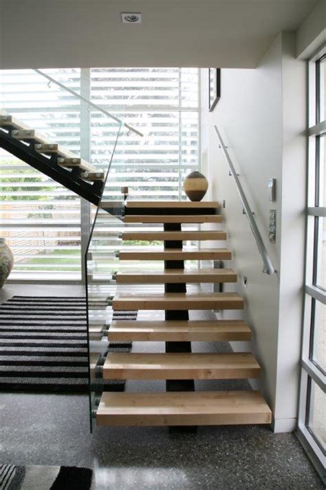 Stairs ideas: open-riser stairs - Wanaka Joinery and Glass