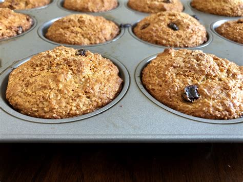 Raisin Bran Muffins - How to Eat