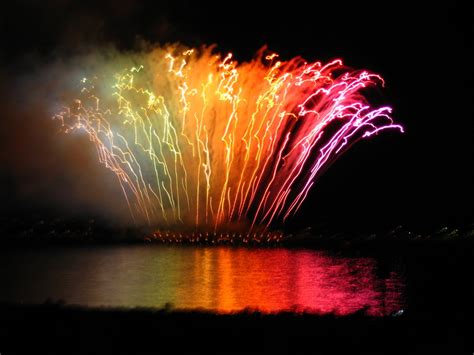 Mighty Lists: 15 amazing fireworks pictures