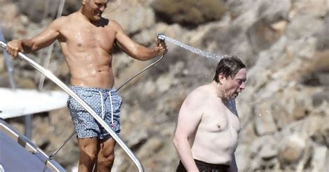 Photo of the Day: UFC owner Ari Emanuel hoses down Elon Musk aboard ...