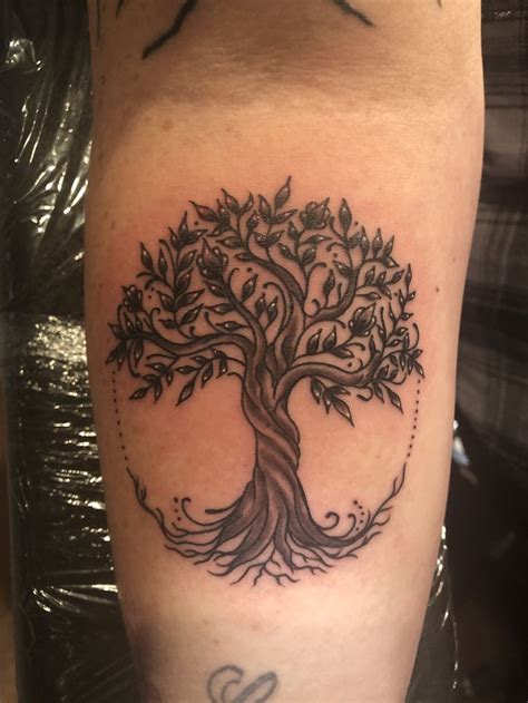 Tree of life | Family tree tattoo, Tree of life tattoo, Tree tattoo