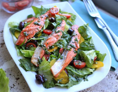 Grilled Salmon salad with Romaine and yellow beets - Afrovitalityeats