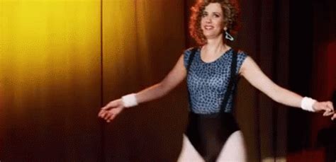 Kristen Wiig Dancing Gif GIF - SNL SaturdayNightLive KristenWiig ...