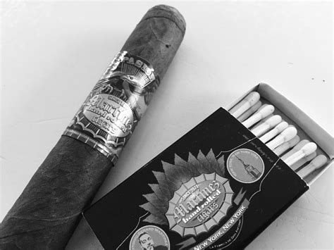 Martinez Cigars | Cigar Tips: Cigar Advice for the Novice Cigar Smokers