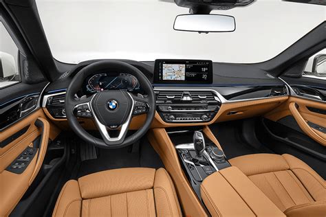 2021 BMW 5 Series Review - Autotrader