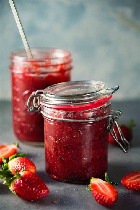 Homemade Strawberry Jam with reduced sugar and NO store-bought pectin ...