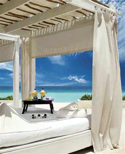 Bring a Beach Cabana to the Backyard for the Ultimate Lounging ...