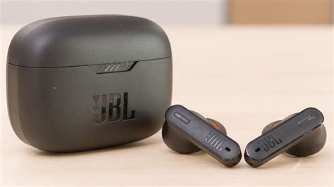 JBL TUNE 230NC TWS True Wireless Review - RTINGS.com