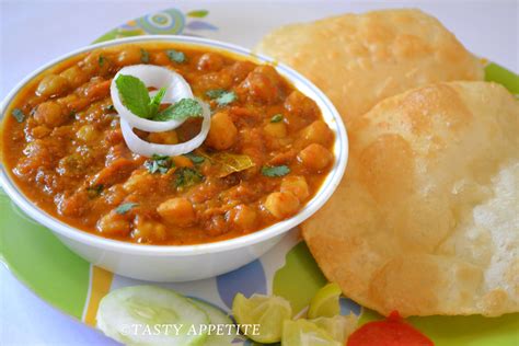 Chole Bhature ~ Indian cooking Recipes, Cuisines of India, Authentic ...