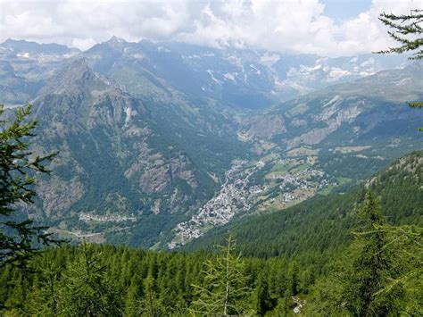 Hiking the Aosta Valley (Valle d'Aosta) - 6 mountains in 7 days, Italy