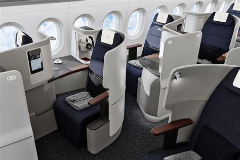 Lufthansa unveils new long-haul First and Business Class seats - Mainly ...