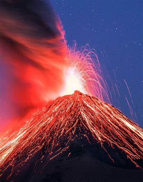 Amazing Shots Show Erupting Volcano That Seems To Be Spewing Ash Into ...