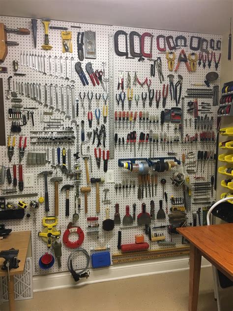 These oh-so-perfectly arranged tools. | Garage workshop organization ...