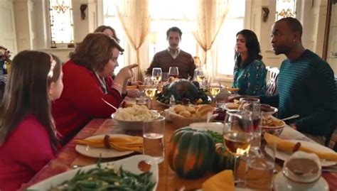 Adele Saves Thanksgiving In Hilarious 'Saturday Night Live' Skit