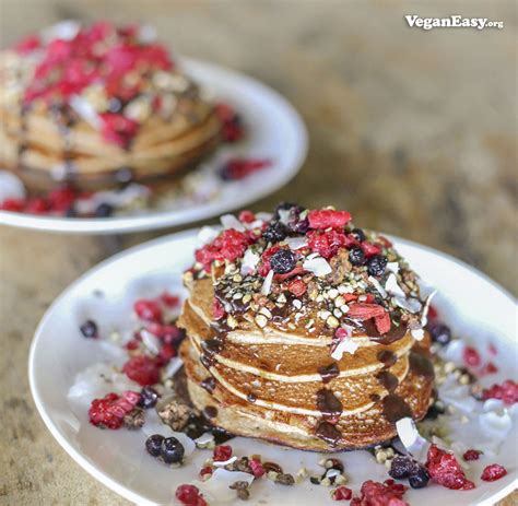 Banana Pancakes – Vegan Easy - veganeasy.org