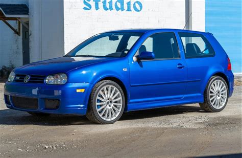 100.000 euros pour cette VW Golf IV R32 qui a roulé moins de 200 km