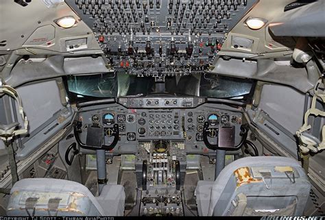 Boeing 707-3J9C aircraft picture Aircraft Instruments, Boeing 707 ...