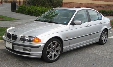 File:1998-2001 BMW 328i sedan.jpg - Wikipedia