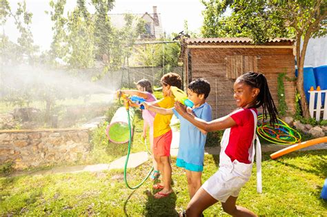 37 Backyard Summer Activities for Kids (Kid Outdoor Ideas)