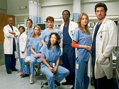 Grey's Season 1 Cast Photo - Grey's Anatomy - TV Fanatic